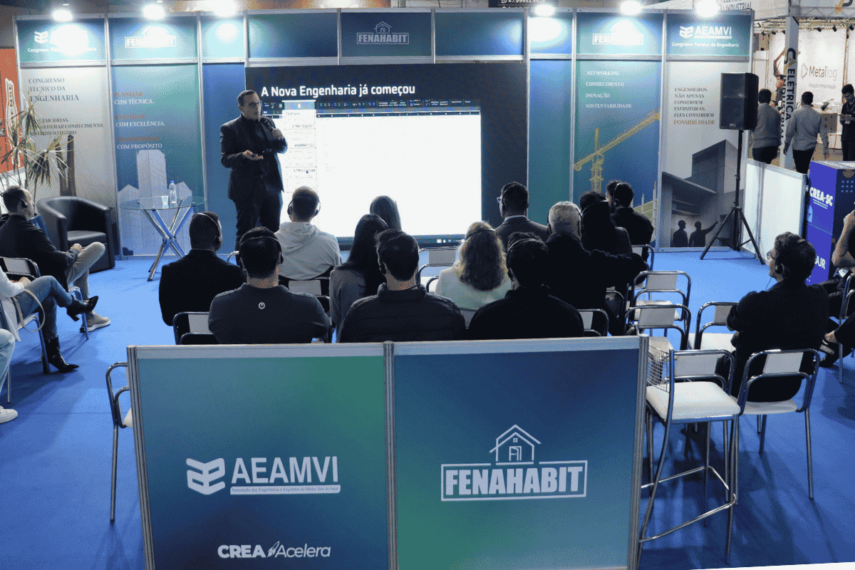 Palestra de IA na Fenahabit
